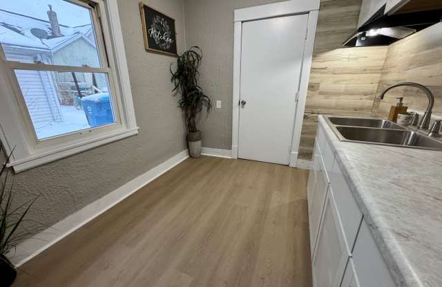 1 bed, 1 bath home for rent in Waterloo Gallery 3