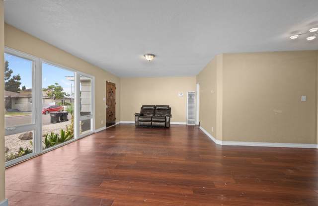 6233 Dorothy Drive Gallery 4
