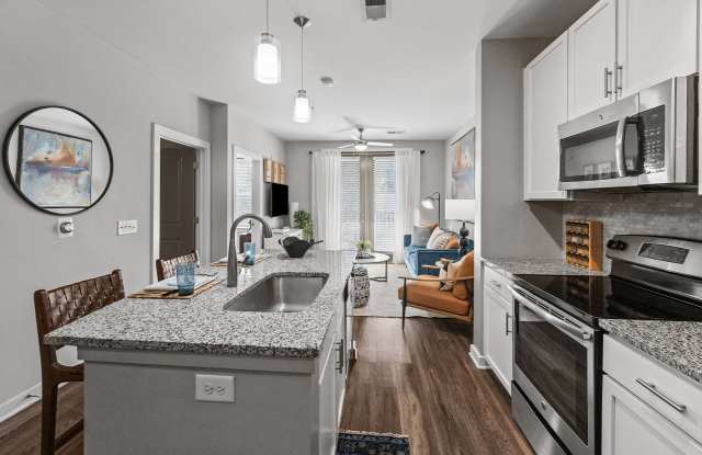 1010 Dilworth Apartments Gallery 2
