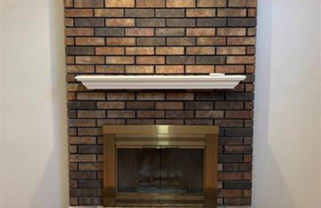 2028 Greenview Drive Gallery 4
