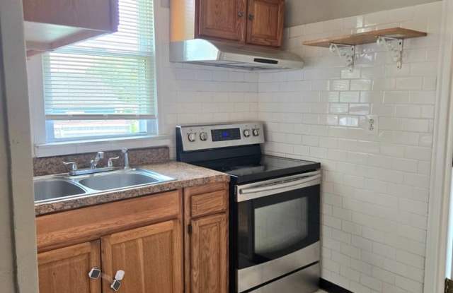 Charming 3BR House in Fairmount Heights Gallery 3