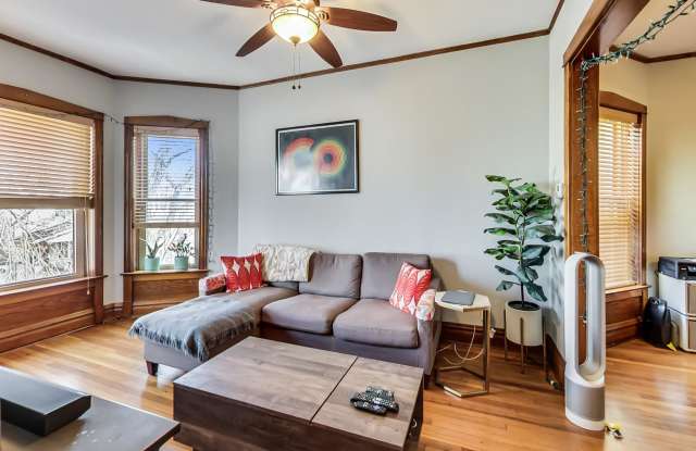 3746 N Hermitage Ave - 3746 North Hermitage Avenue, Chicago, IL 60613