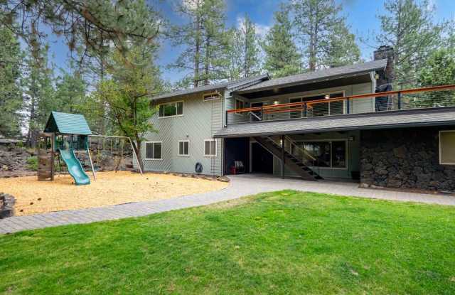 SW Bend Reverse-Living Home on .36 Acres | 5 Bedrooms | 3 Bathrooms photos photos