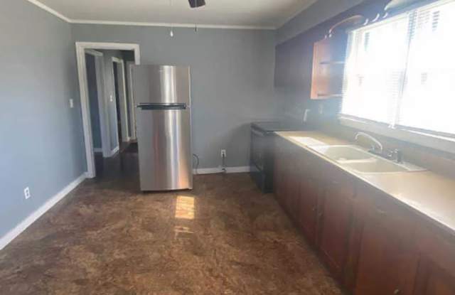 Charming 2-Bedroom, 1-Bathroom Independent House Gallery 4