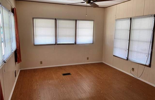 7121 MOUNT ESSEX DRIVE NE Gallery 3