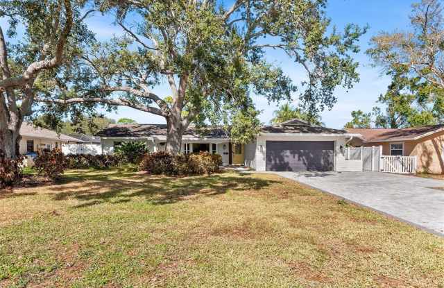 ST PETE POOL HOME AVAILABLE FOR RENT! photos photos