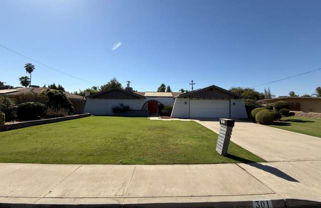 301 Haggin Street - 4 bedroom in Park Stockdale with SOLAR!! Gallery 3