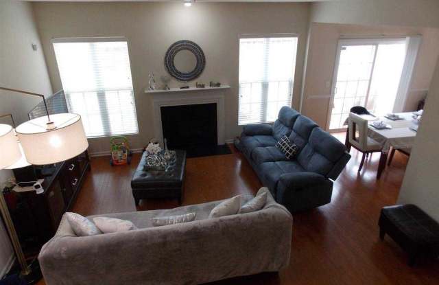 8213 Amador Way Gallery 4