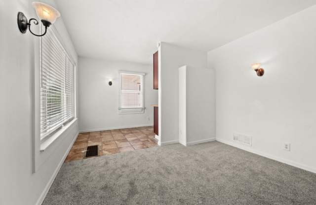 119 E Leslie Ave - 1 photos photos