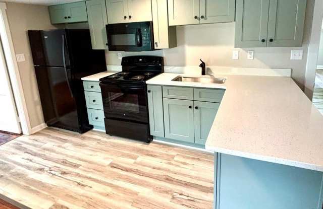 400 E LIBERTY Street unit: B photos photos