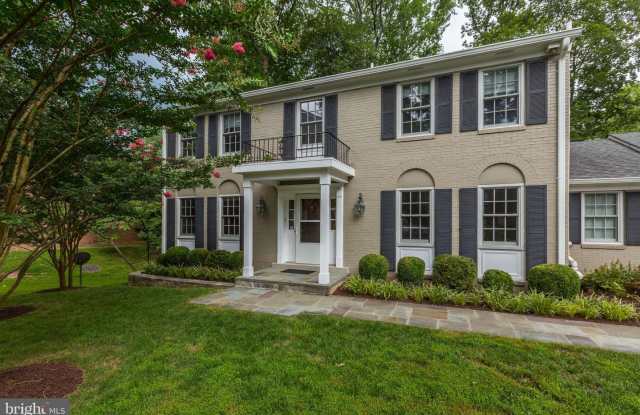 18 AVALON CT Gallery 2
