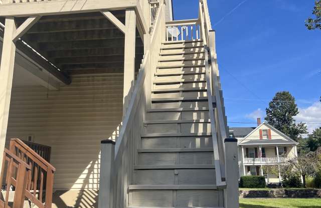 288 Oak Avenue Gallery 3