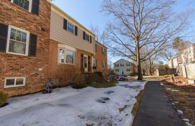 Available for the 2027-2028 Lease Term. Gallery 4
