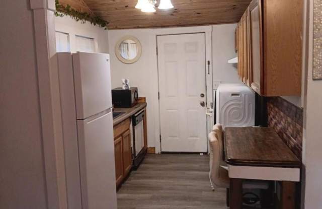 612 Rentz Ave photos photos