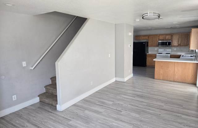 5270 Paradise Skies Avenue photos photos