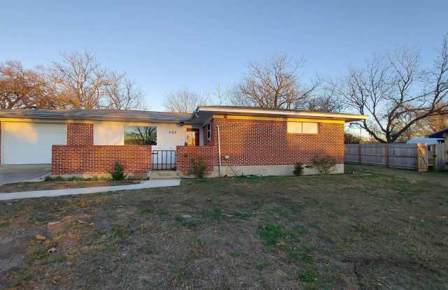 707 Lewis photos photos