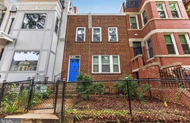 46 Quincy Place NE Gallery 3