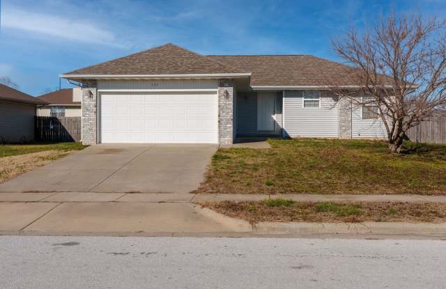3-Bed, 2-Bath Home for Rent in Northeast Republic – Close to Hwy 60 Gallery 1