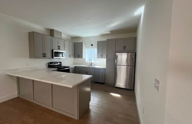 New Build on Old Alturas - ALL Electric with City of Redding Solar! Gallery 3