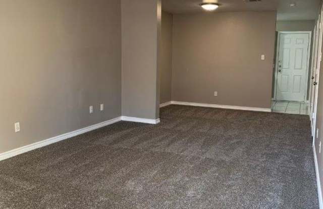 La Place Avenue H photos photos