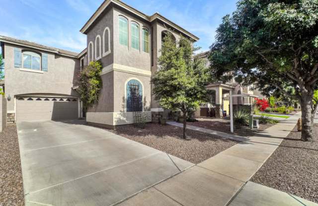 4154 E Santa Fe Ln Gallery 3