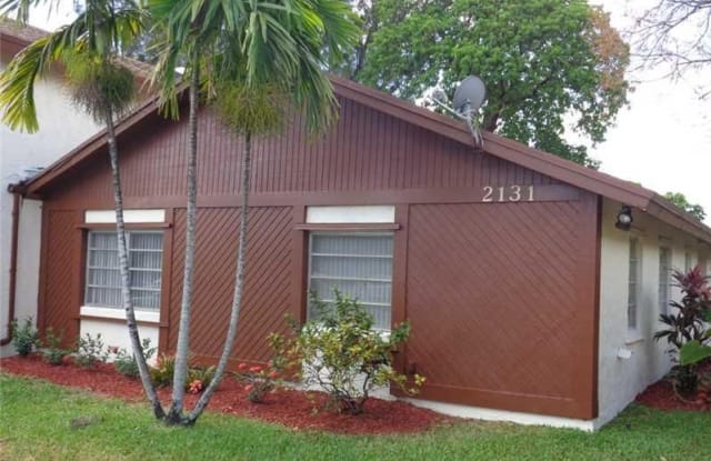 2131 NOVA VILLAGE DR - 2131 Nova Village Drive, Davie, FL 33317