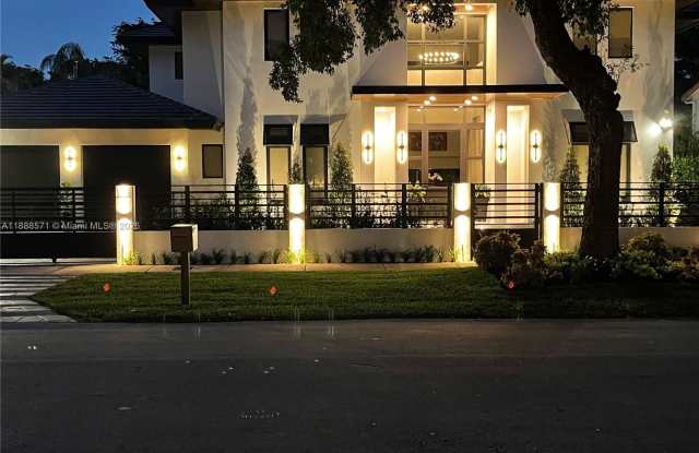 1515 Urbino Ave - 1515 Urbino Avenue, Coral Gables, FL 33146