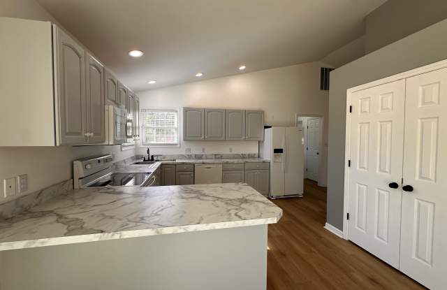 8477 Country Wood Court Gallery 4