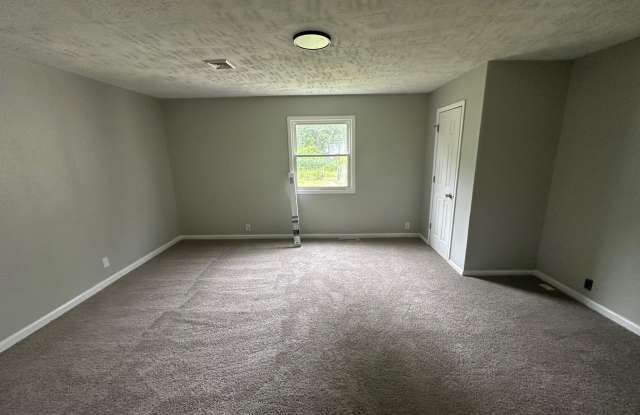 3 Bed 1 Bath with Fence + 2 Car Garage - Newly Refreshed photos photos