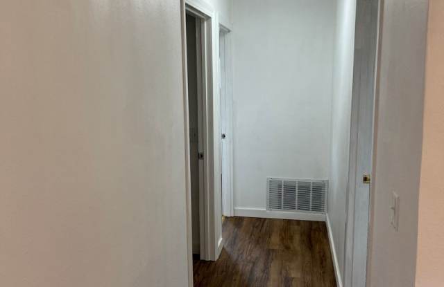 2 Bedroom, 1 Bathroom Home photos photos