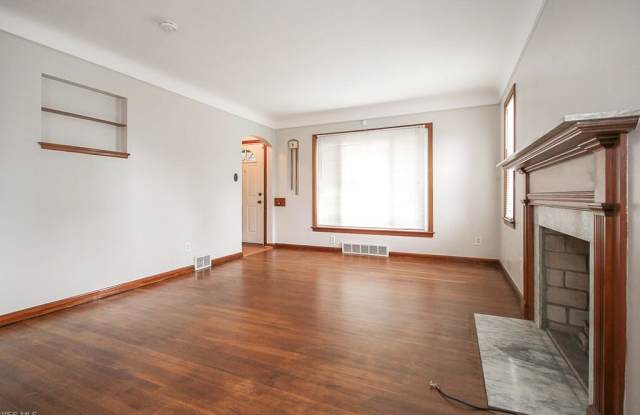 4696 East 93rd St Gallery 4