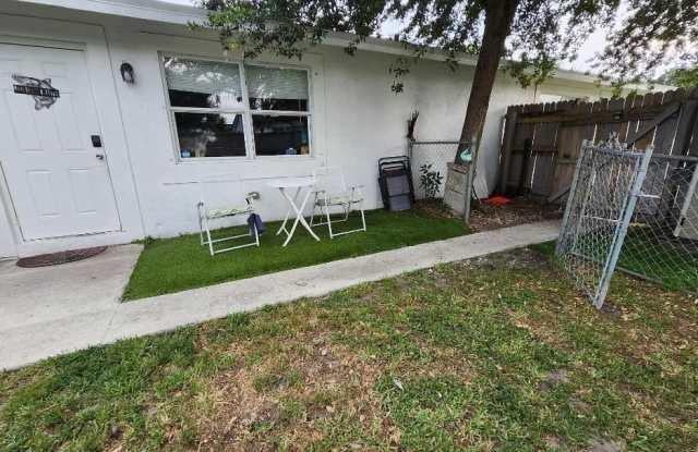 8576 Sunset Drive Gallery 2
