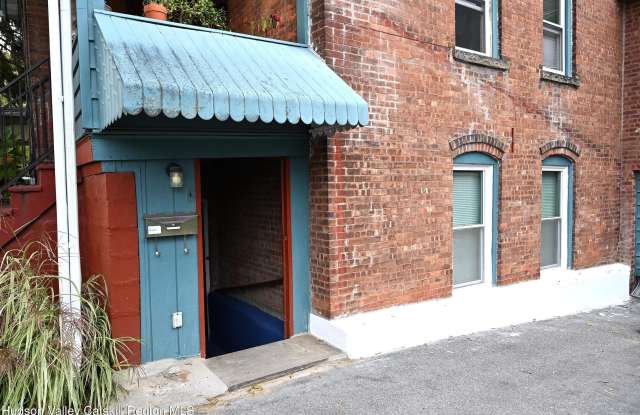 24 Crane Street unit: Lower photos photos