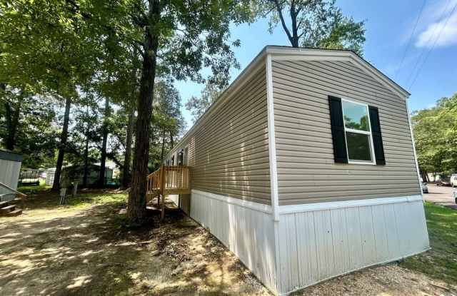 49 White Oak Village Gallery 1