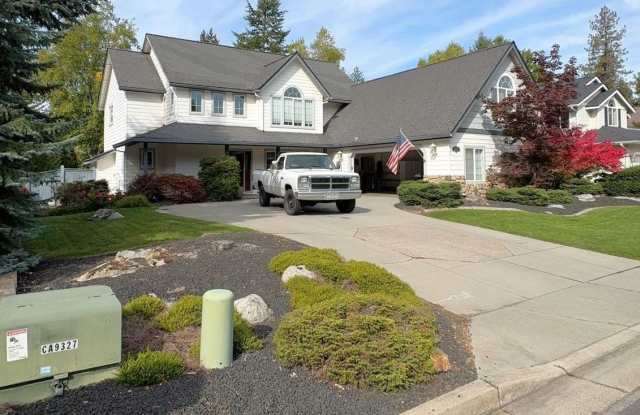 Spacious 4-Bedroom Idaho Home with Bonus Room, Fenced Yard & Oversized Garage Gallery 3