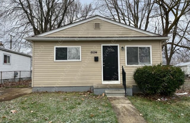 8694 Chalmers Avenue - 8694 Chalmers Avenue, Warren, MI 48089