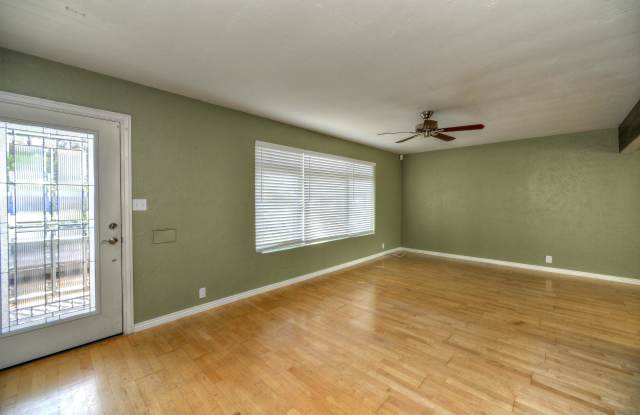 1838 E MEADOWBROOK Avenue Gallery 3