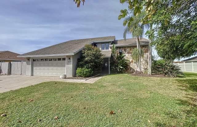 1575 Sykes Creek Drive Gallery 2