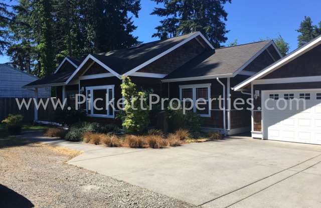 20069 Pugh Rd. - 20069 Pugh Road Northeast, Poulsbo, WA 98370