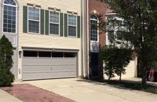 7831 SETH HAMPTON Gallery 2