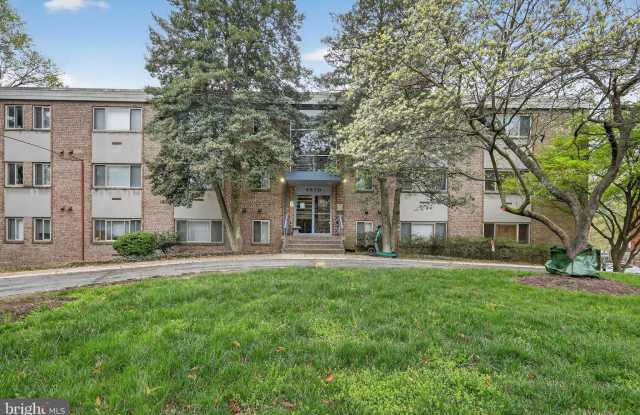 4570 MACARTHUR Boulevard NW photos photos