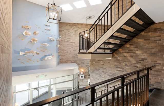 Minnetonka Edgewater Gallery 2