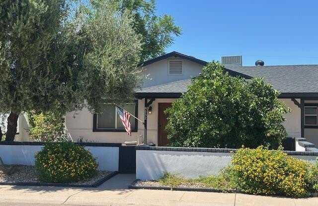 8532 E INDIANOLA Avenue photos photos