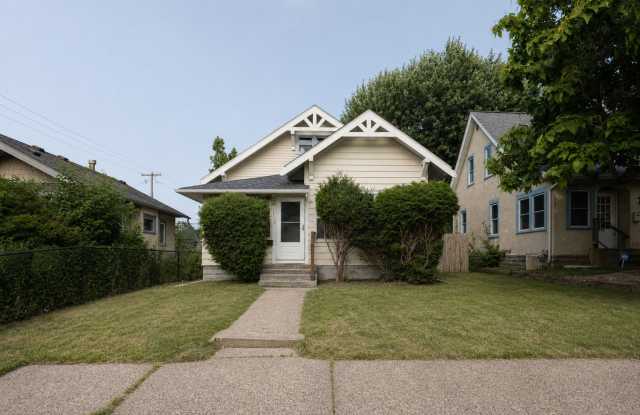 3754 Dupont Avenue N Gallery 1