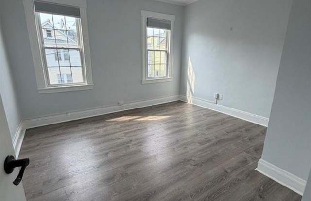 10 Edison Place Gallery 2