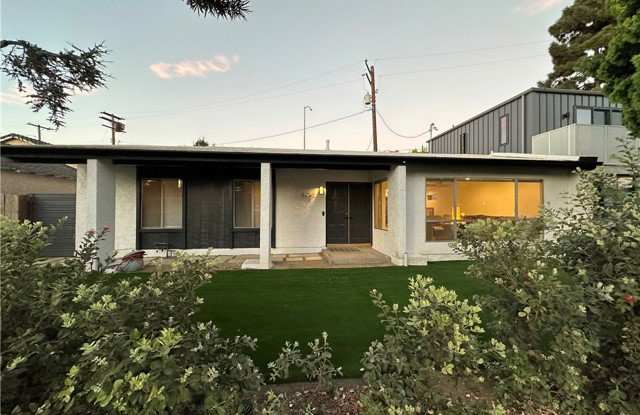 5214 Dawes Avenue Gallery 1