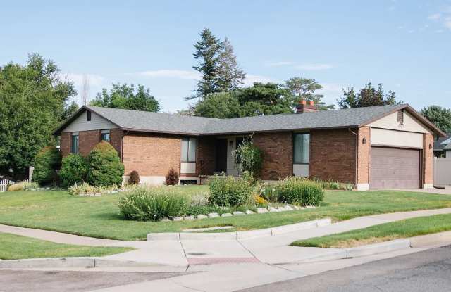 1157 CREEKVIEW Dr Gallery 3