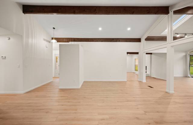 875 Brandon Circle Gallery 3