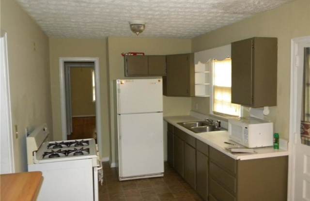 1584 Saint John Avenue SE Gallery 4