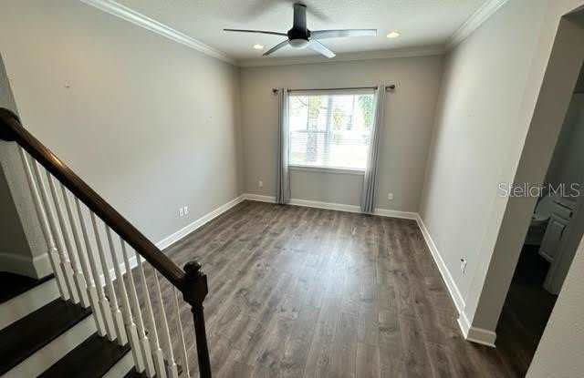 6072 MOORINGS Drive S Gallery 4